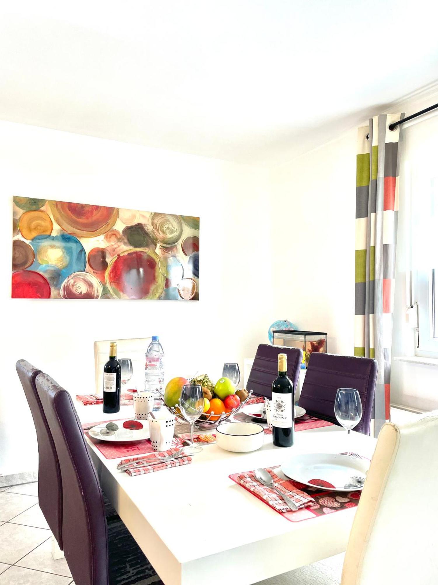 Large Room In Schuttrange Free Parking 10Mins To Airport Excellent Customer Services Екстериор снимка